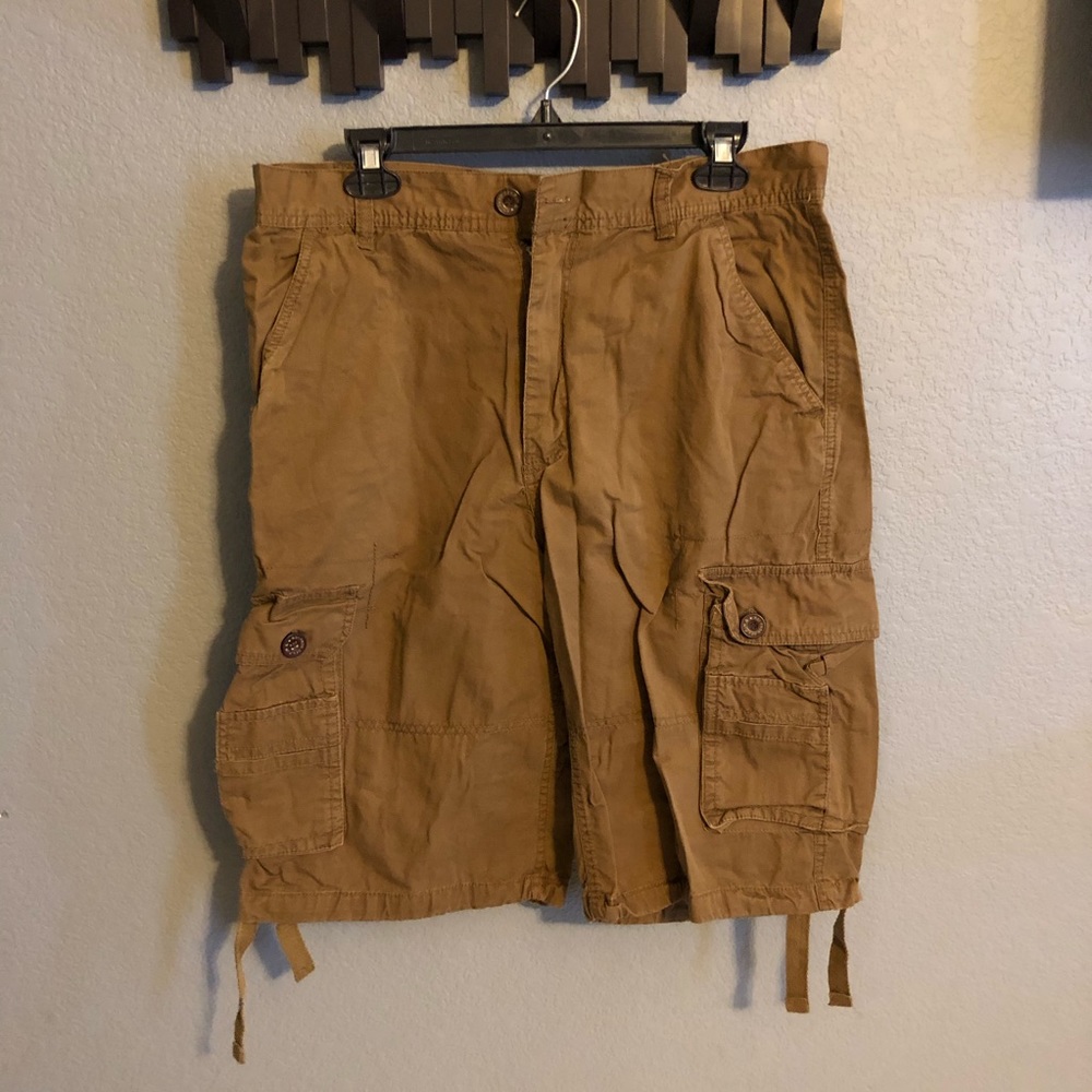 Brown Relaxed Fit Multi Pocket Cargo Shorts